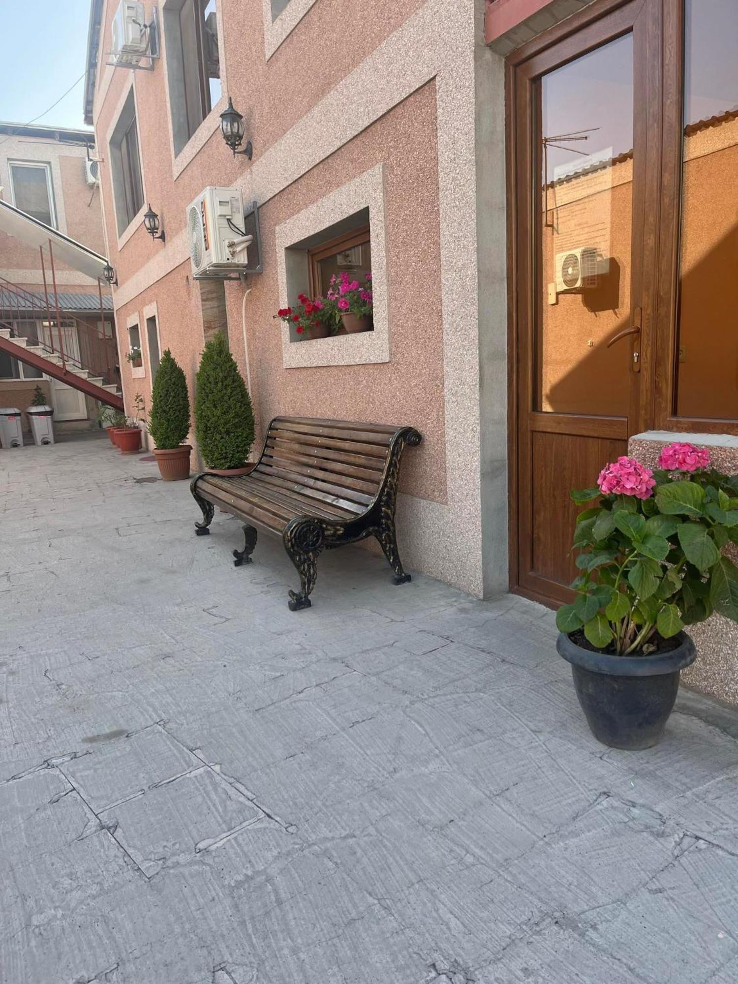 Styopa Hotel Erivan Dış mekan fotoğraf