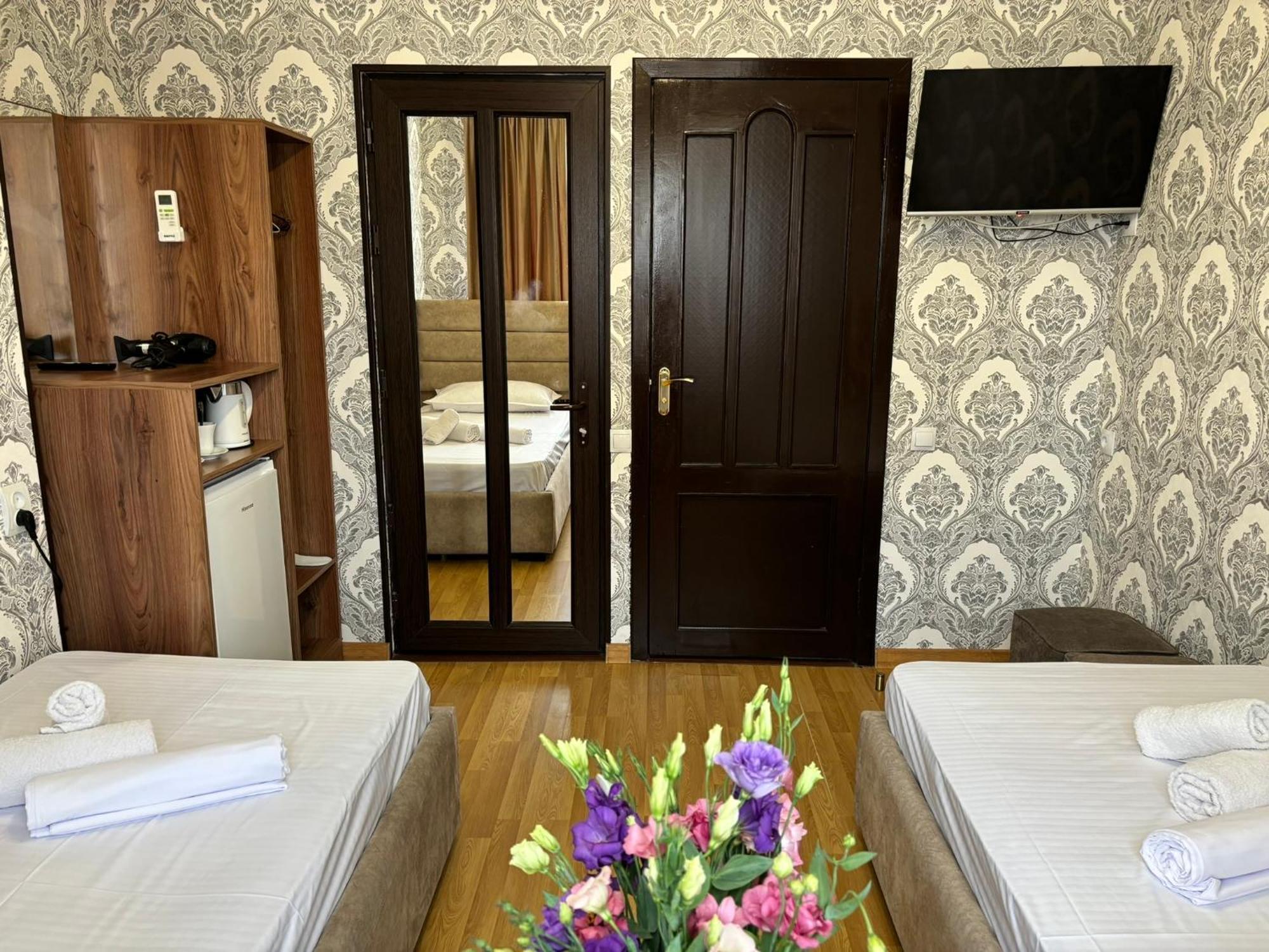 Styopa Hotel Erivan Dış mekan fotoğraf